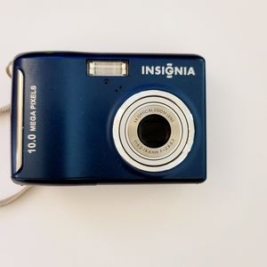 Insignia Digital Camera 10.0 megapixels